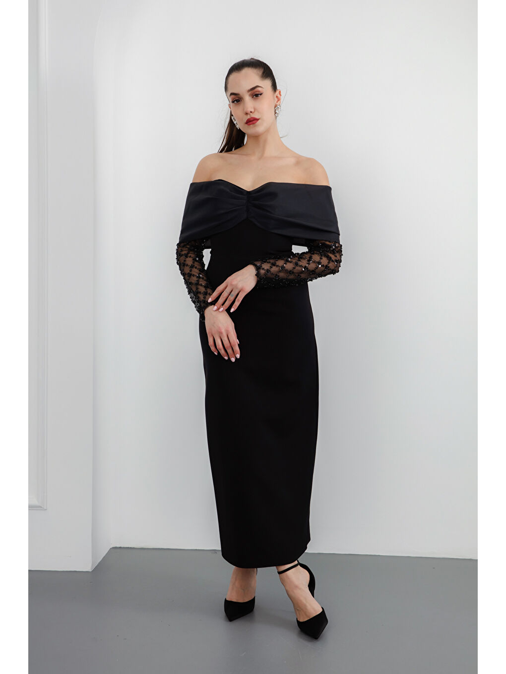 Kadın Siyah Kol Detaylı Fiyonklu Söz Nişan Nikah Abiye Elbise-1