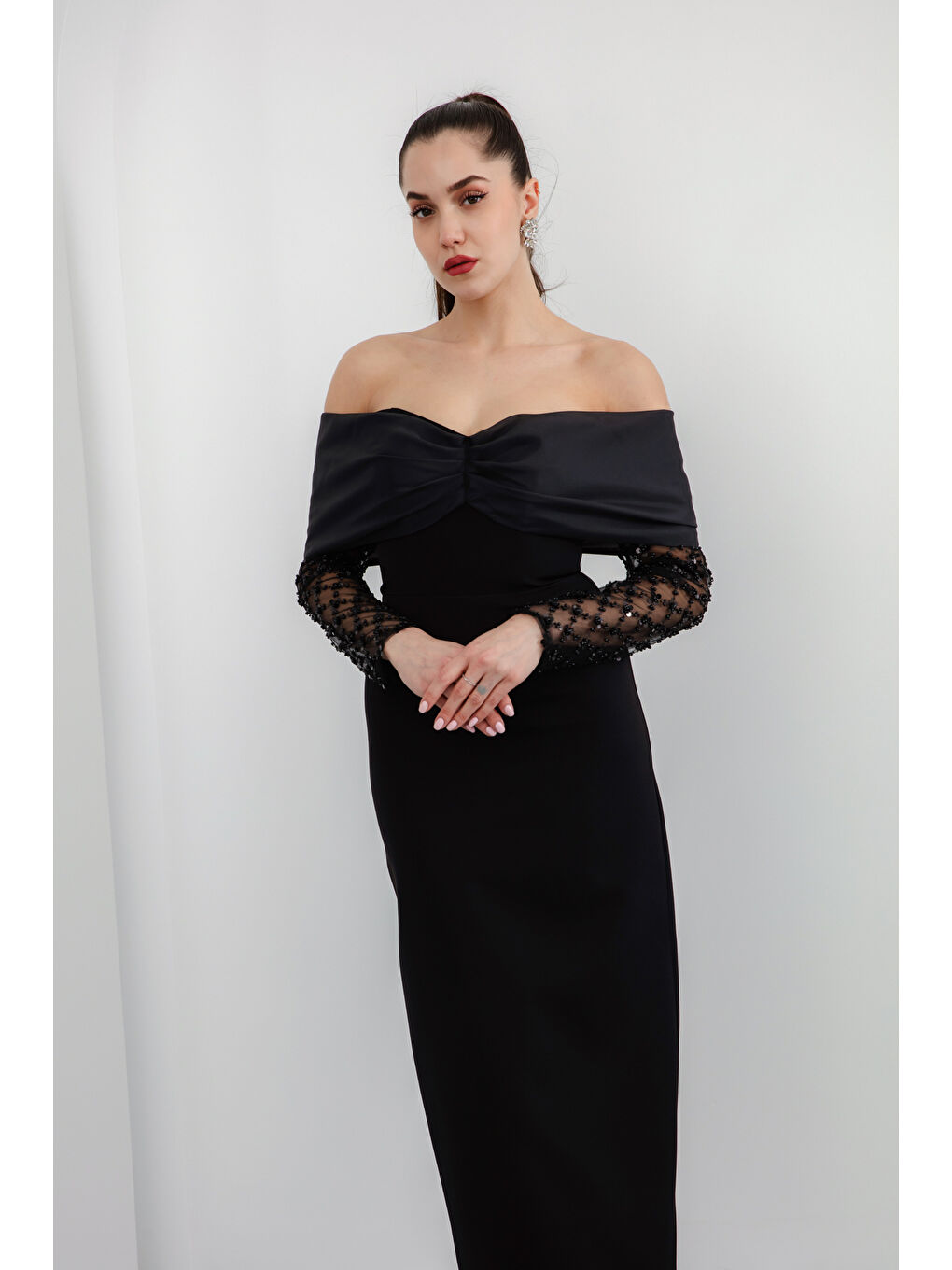 Kadın Siyah Kol Detaylı Fiyonklu Söz Nişan Nikah Abiye Elbise-3