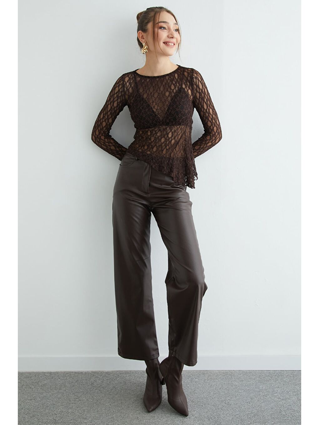 Kahverengi Elastanlı Asimetrik Dantel Bluz-2