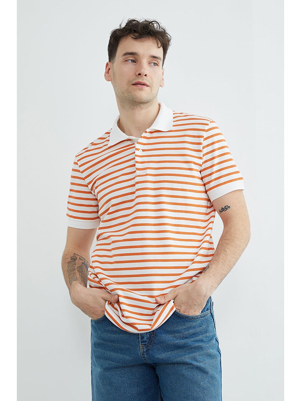 Turuncu Çizgili Polo Yaka Yarım Düğmeli Tişört-2