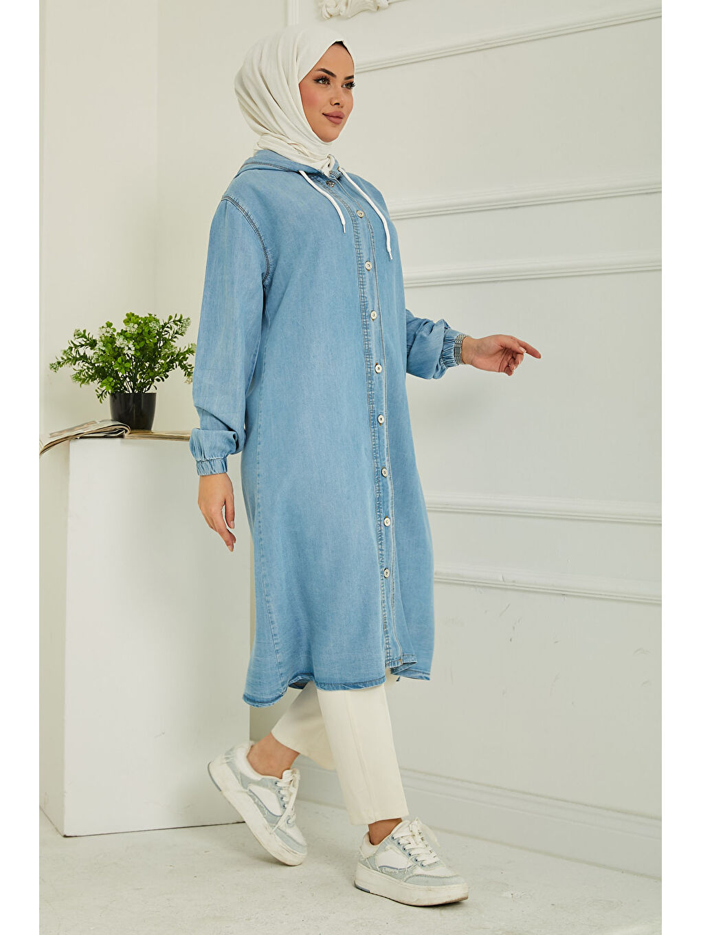 Kapüşonlu Düğmeli Denim Kap Acik Mavi   26644-2