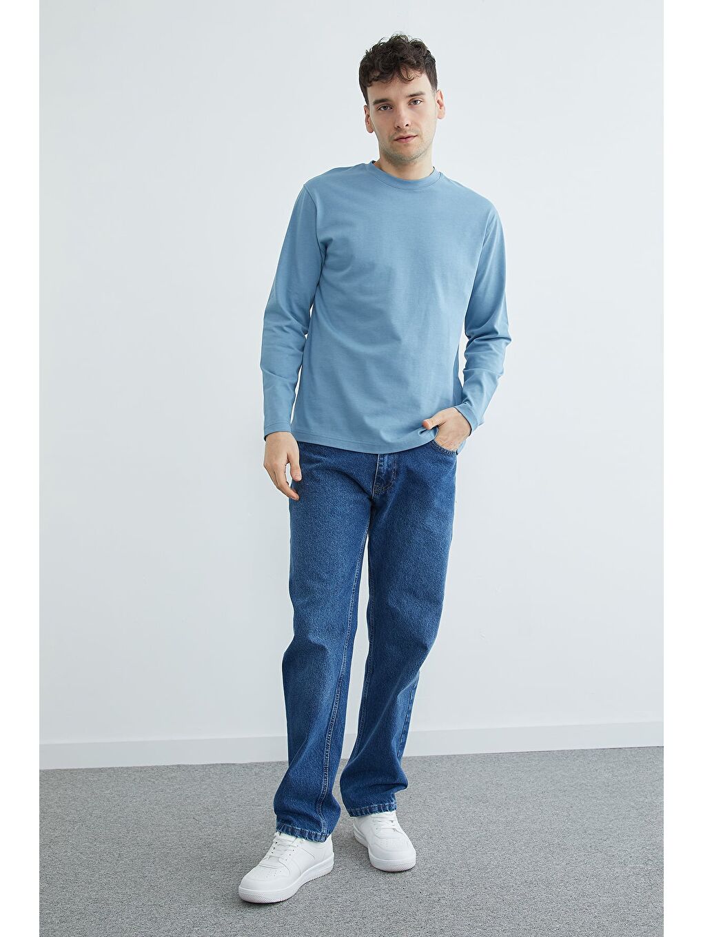 Mavi Basic Bisiklet Yaka Sweatshirt-3