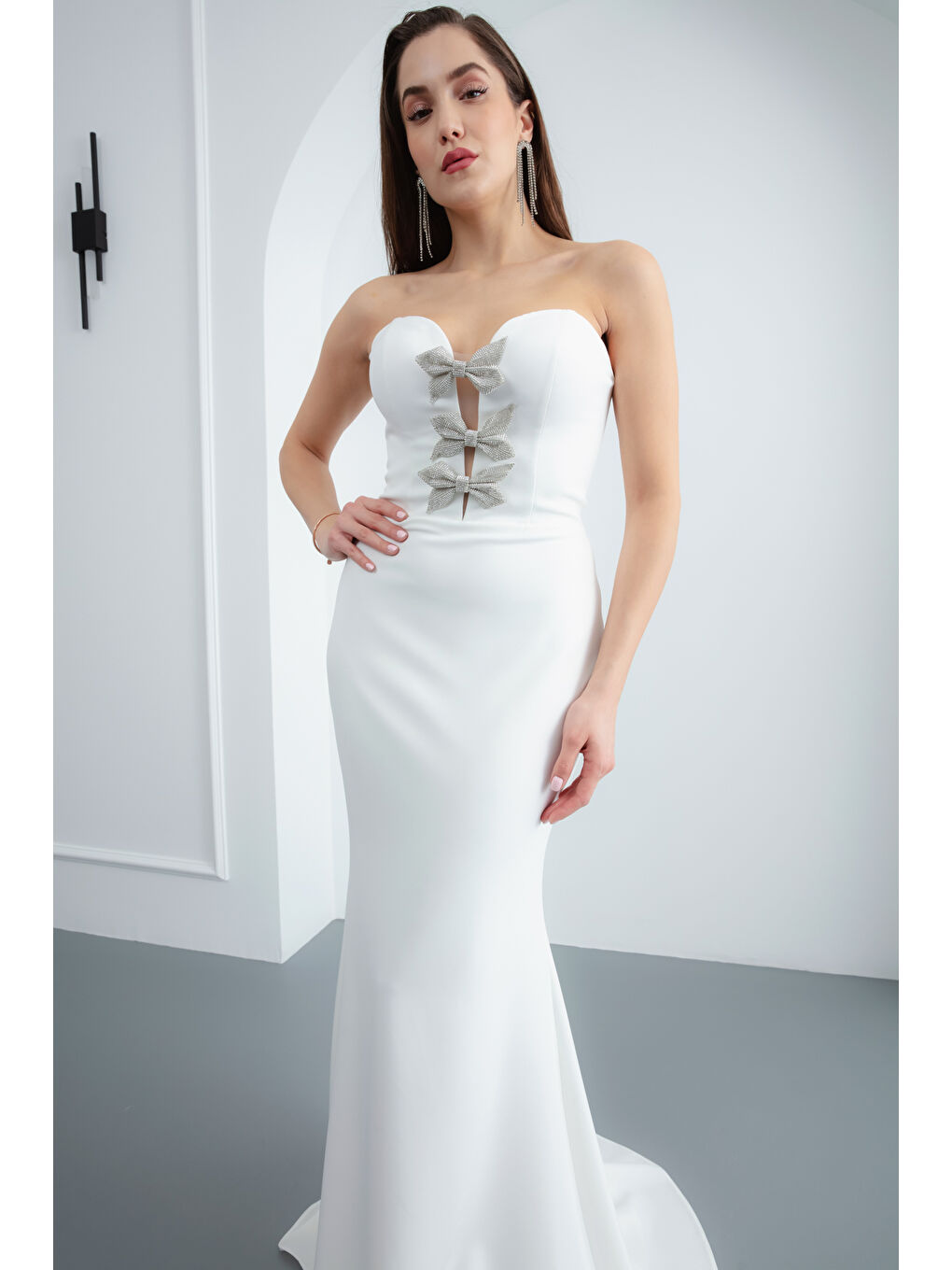 Kadın Beyaz Straplez Fiyonk Detay Uzun Söz Nişan Nikah Abiye Elbise-1