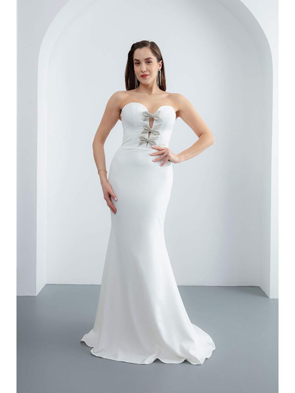 Kadın Beyaz Straplez Fiyonk Detay Uzun Söz Nişan Nikah Abiye Elbise-3