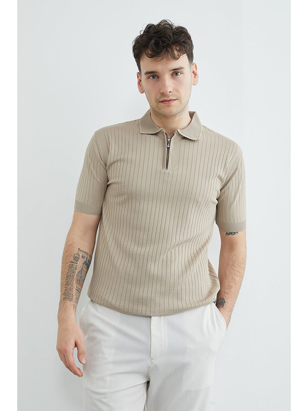 Bej Fitilli Polo Yaka Yarım Fermuarlı Triko Tişört-1