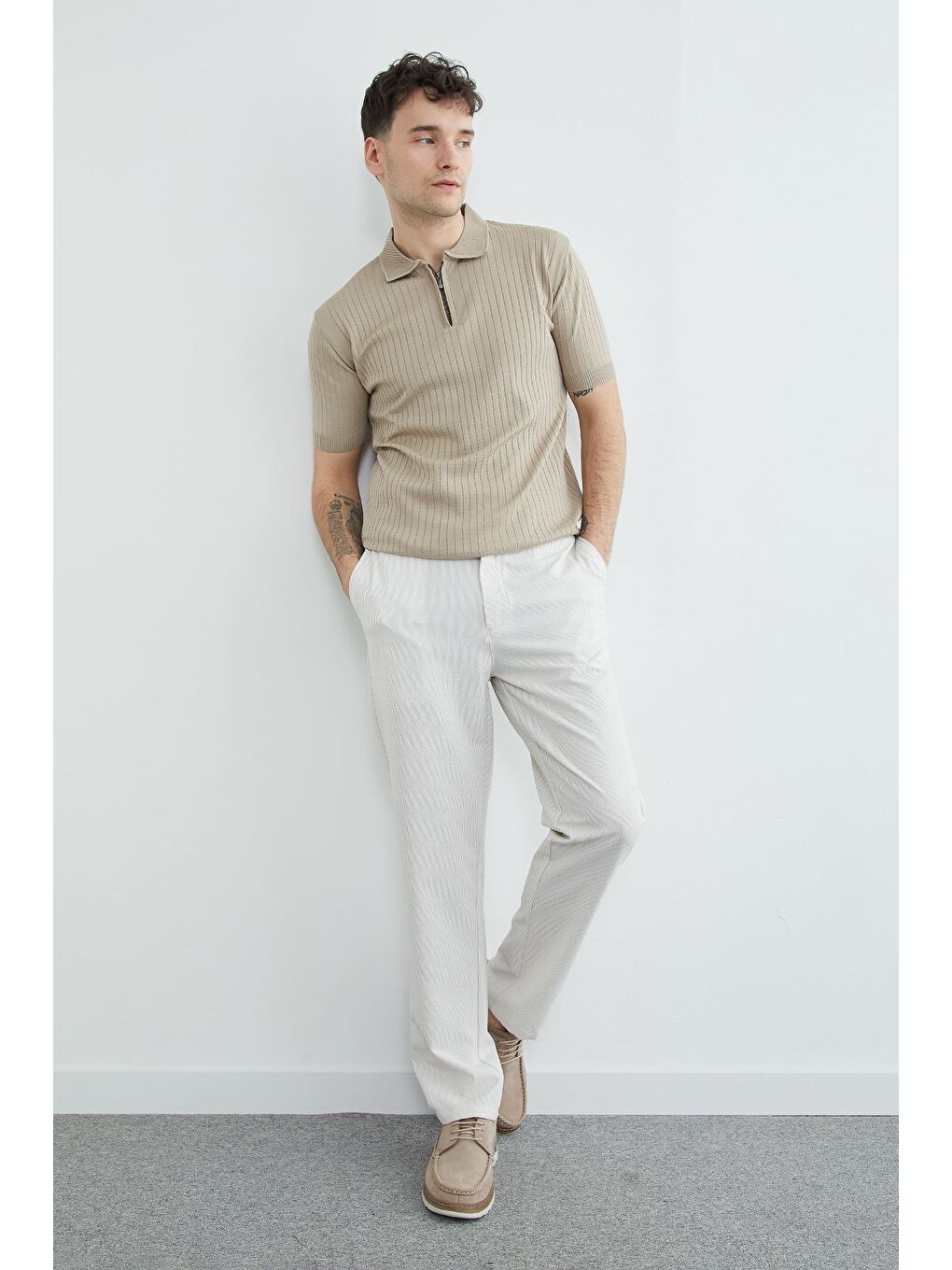 Bej Fitilli Polo Yaka Yarım Fermuarlı Triko Tişört-2