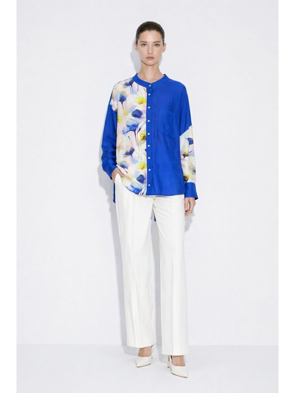 Çiçek Desen Detaylı Hakim Yaka Mavi Tunik