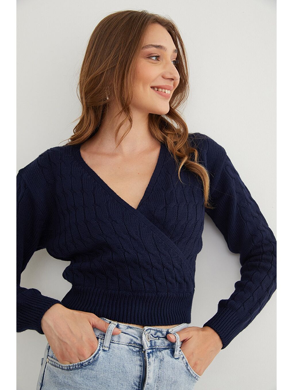 Lacivert Saç Örgüsü Desenli Kruvaze Yaka Triko Kazak-4