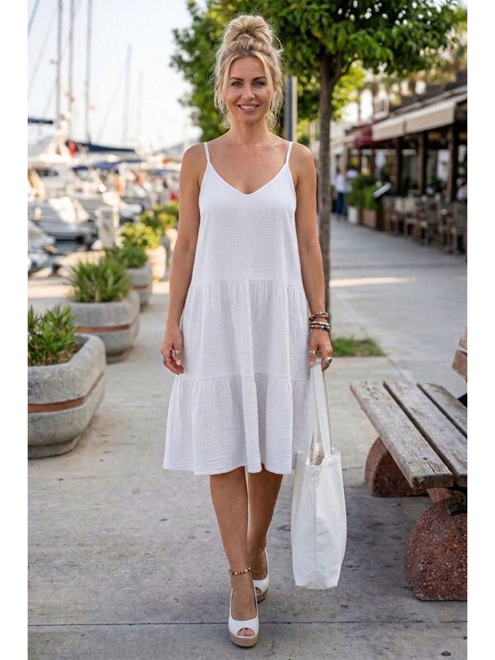 Beyaz Askılı Eteği Fırfırlı Ayarlanabilir Askılı Casual Müslin Dokuma Elbise 98 55
