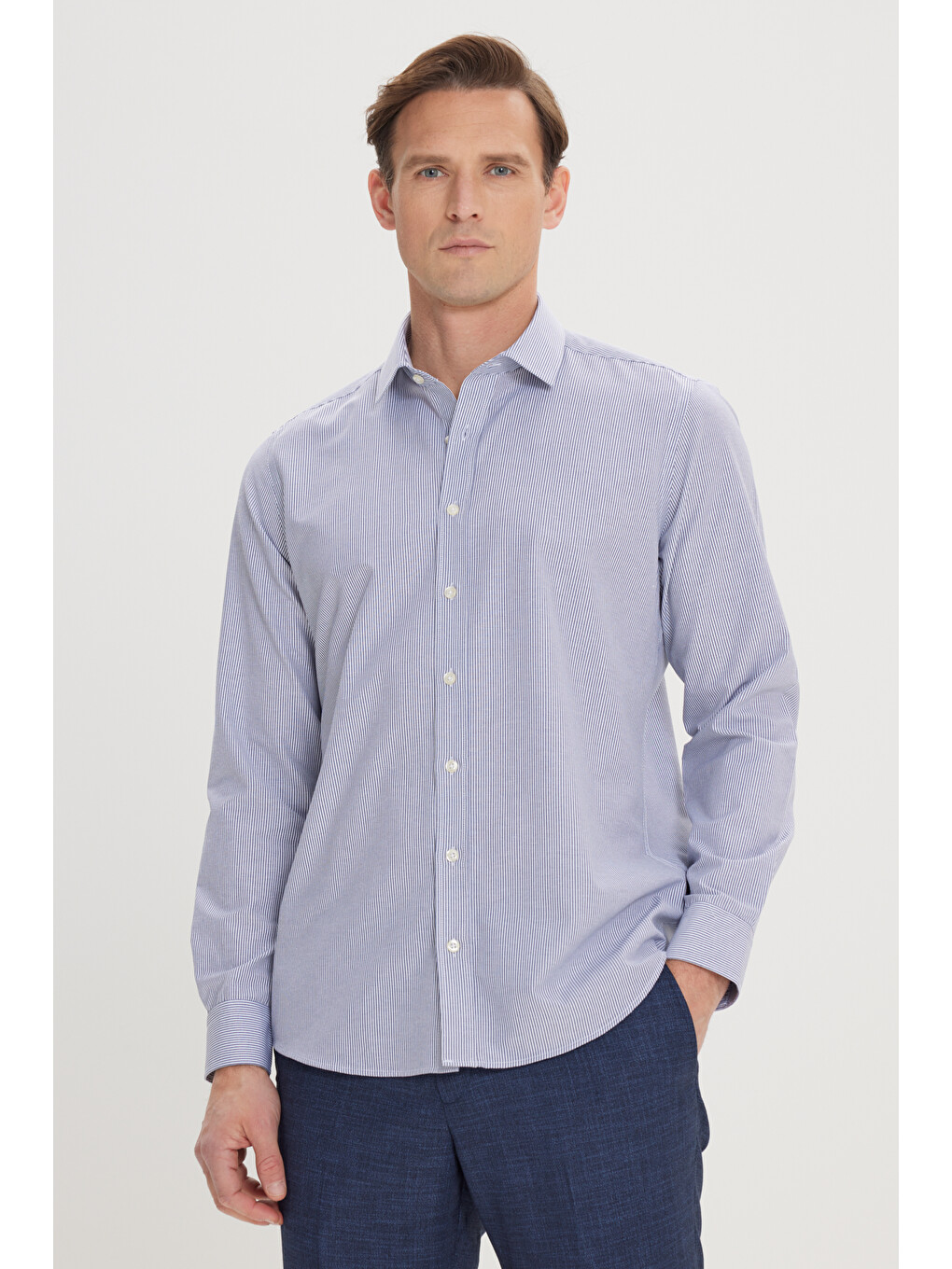 Erkek Lacivert-Beyaz Slim Fit Dar Kesim Klasik Yaka Pamuklu Armürlü Gömlek