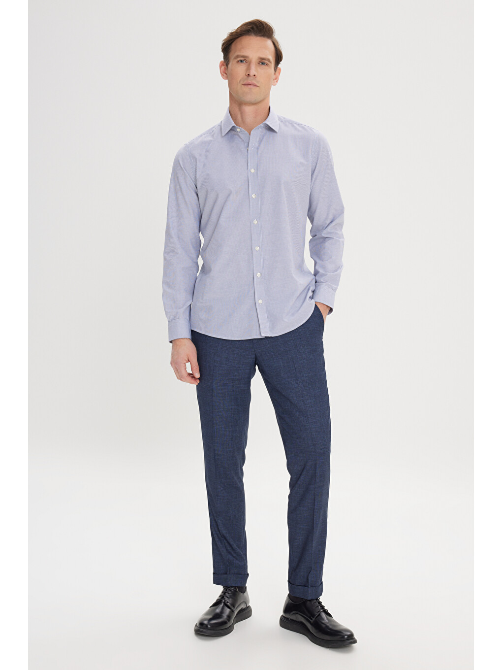 Erkek Lacivert-Beyaz Slim Fit Dar Kesim Klasik Yaka Pamuklu Armürlü Gömlek-1