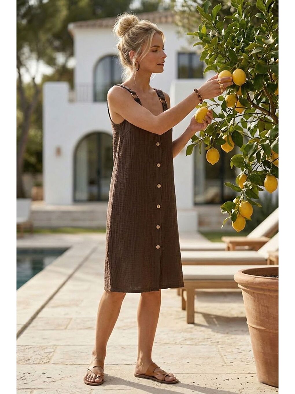 Kahverengi Askılı Düğmeli Cepsiz Metal Halkalı Casual Müslin Dokuma Elbise 102 55