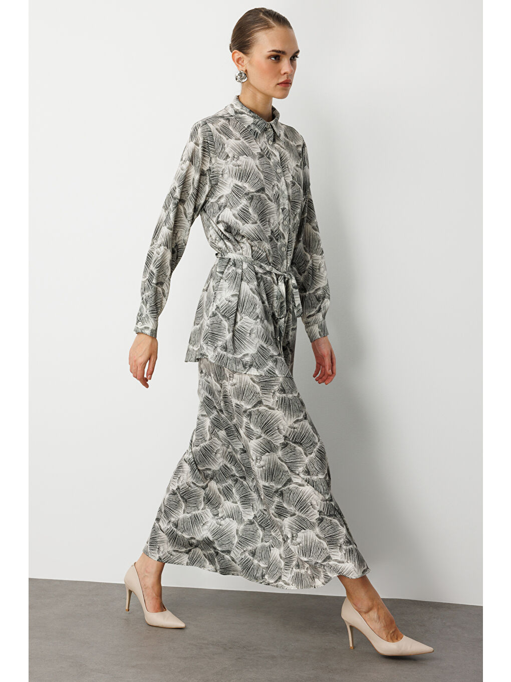 Mix Haki Yeşil Yaprak Desenli ip kuşaklı Tunik Gömlek-2