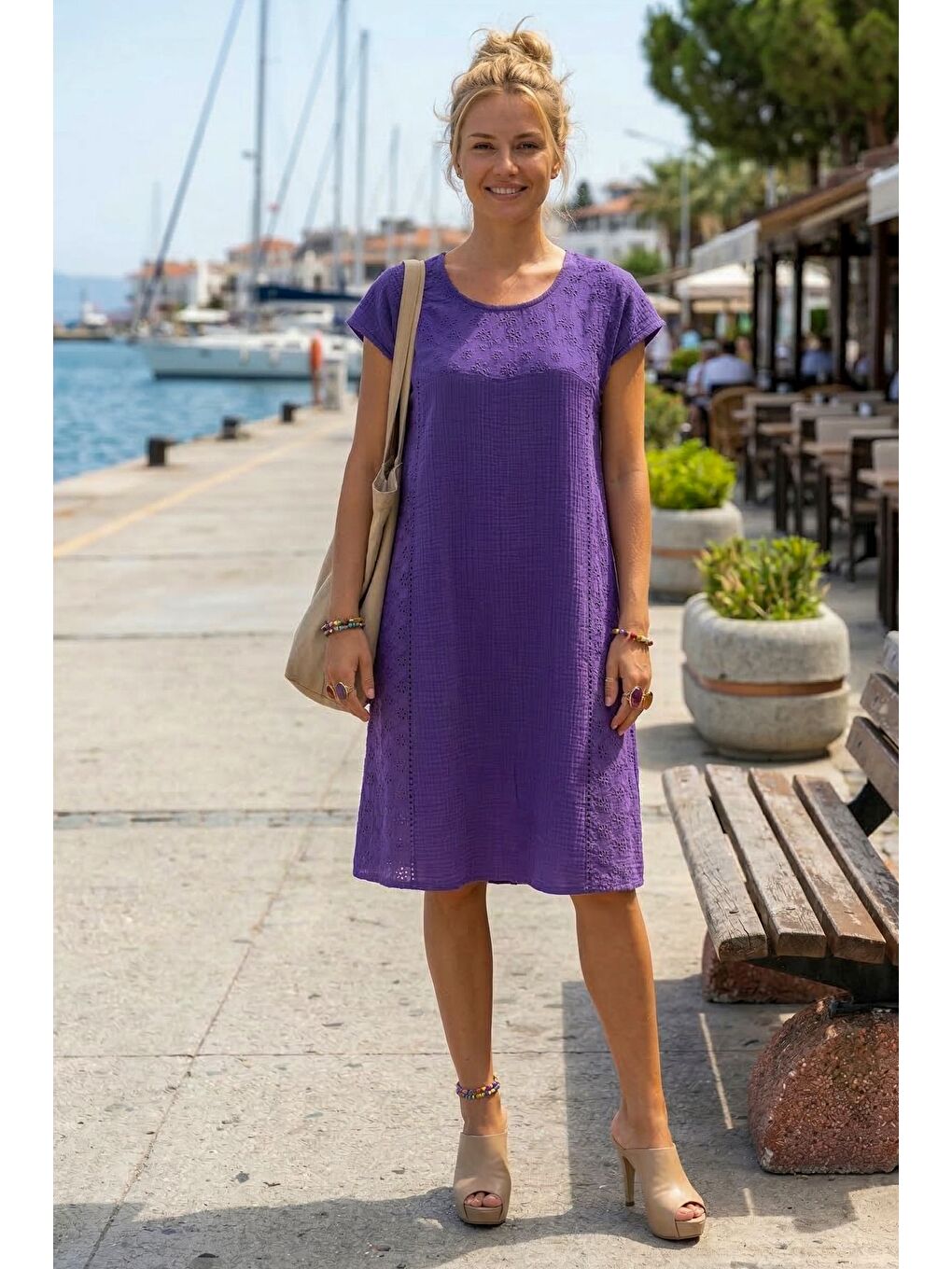 Mor Havuz Yaka Düşük Kol Cepli Kol Roba Ve Yanları Brodeli Casual Müslin Dokuma Elbise 100 55-1