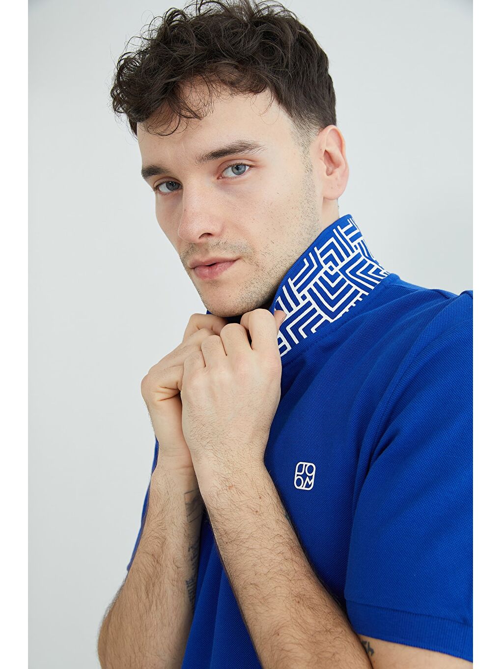 Mavi Fermuarlı  Baskılı Polo Yaka Tişört-1