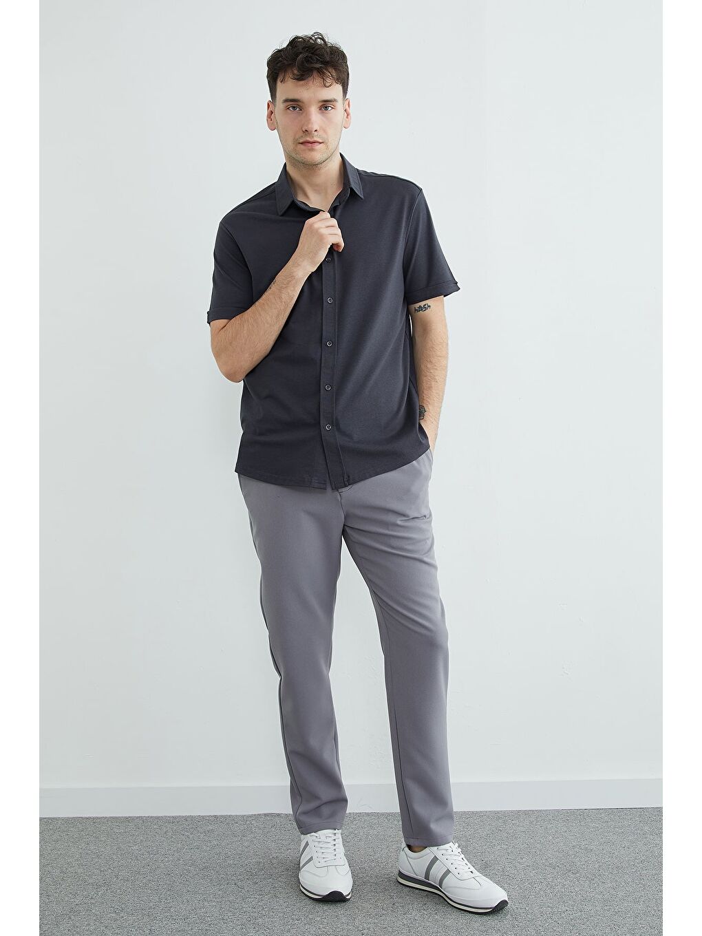 Gri Basic Düğmeli Kısa Kol Gömlek-2