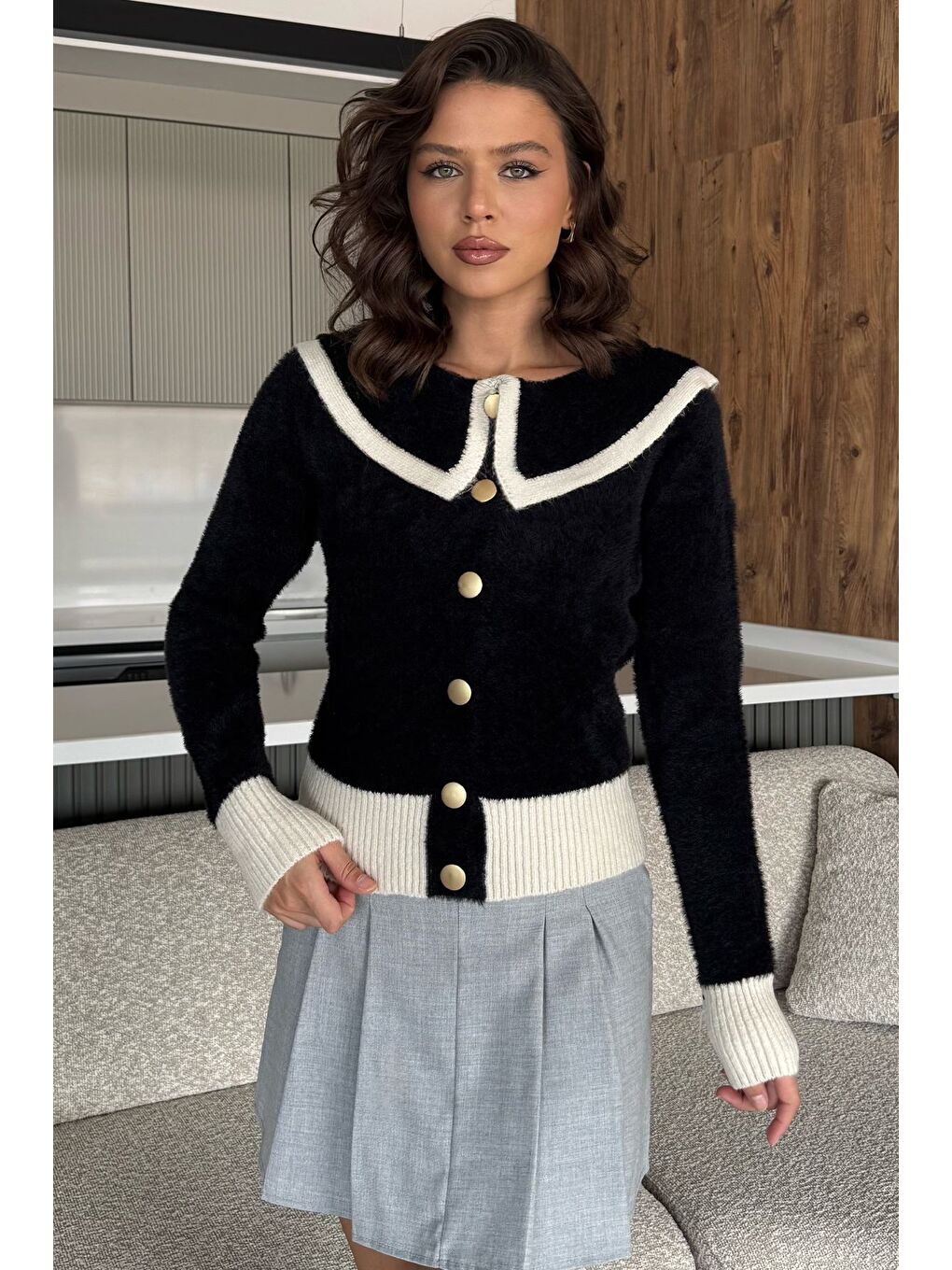Siyah Kadın Bebe Yaka Yumoş İplik Triko Ceket (s-m-l Uyumludur)