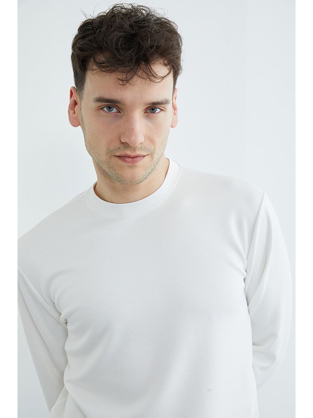 Beyaz Basic Bisiklet Yaka Modal Sweatshirt-3