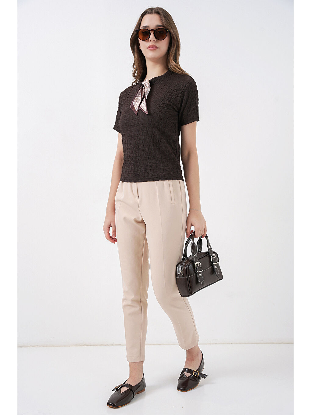 Kadın Kısa Kol Fularlı Örme Bluz 981 - Kahverengi-1