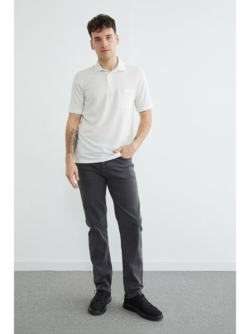 Ekru Desenli Tek Cepli Polo Yaka Tişört-2