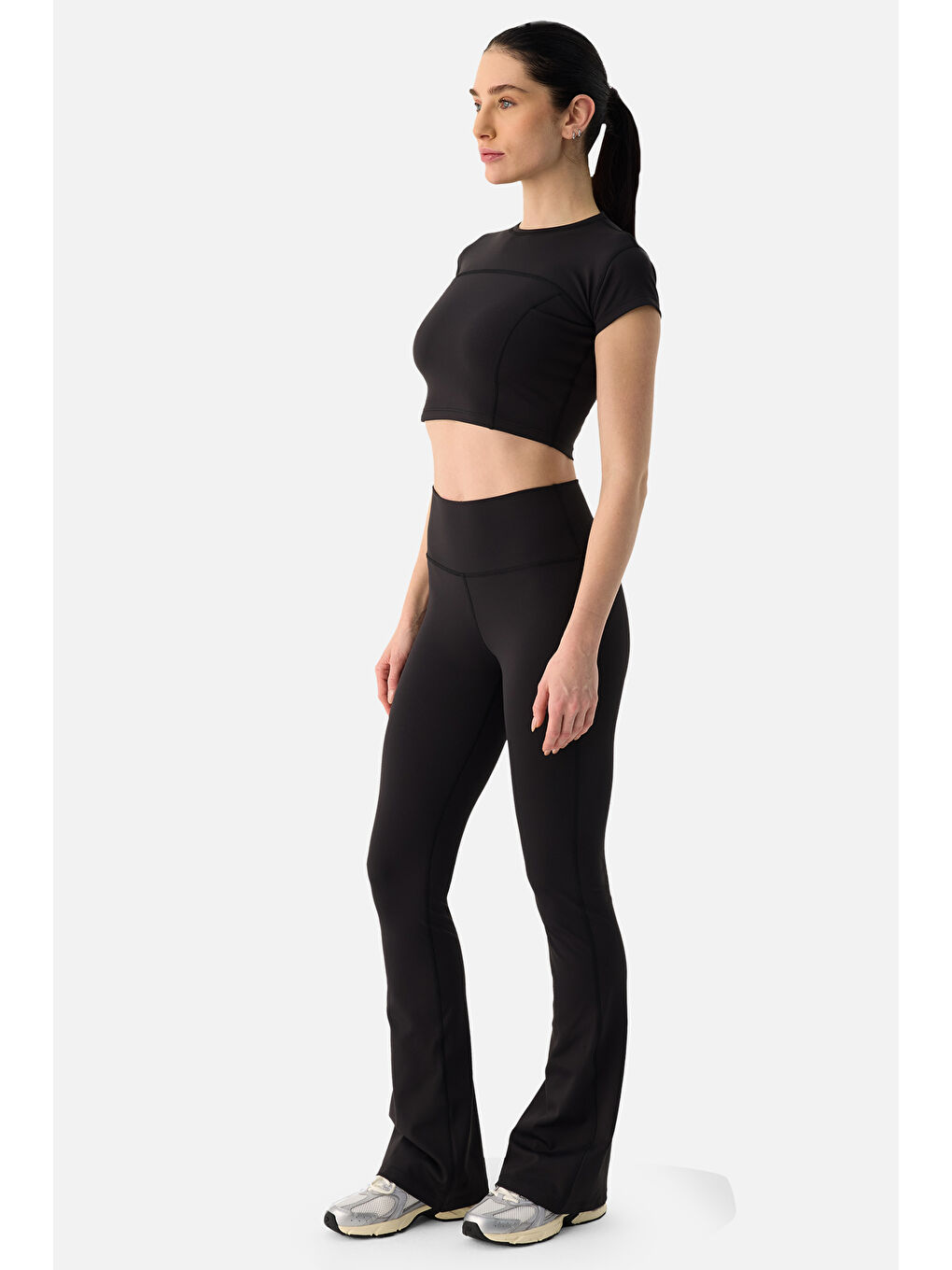 Liora Yumuşak Kumaş Geniş Paça Siyah Tayt Pantolon-1