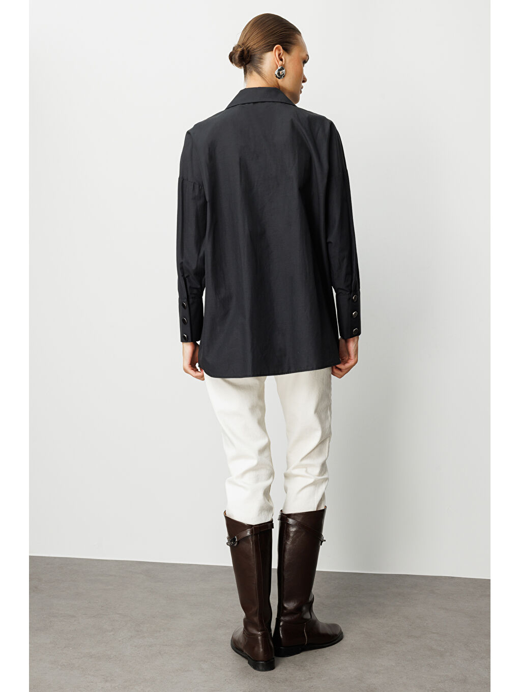 Geniş Patlı Pamuklu Siyah Tunik-5