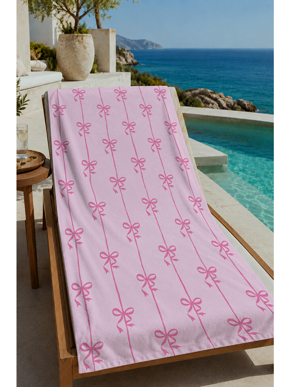 Pembe Çizgili Mini Fiyonk Desenli 70x150 Cm Dijital Baskılı Plaj Ve Banyo Havlusu