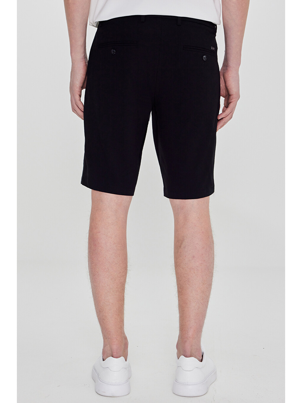 Erkek Siyah Slim Fit Dar Kesim Beli Bağlamalı Yan Cepli Düz Gofre Desenli Esnek Şort-4