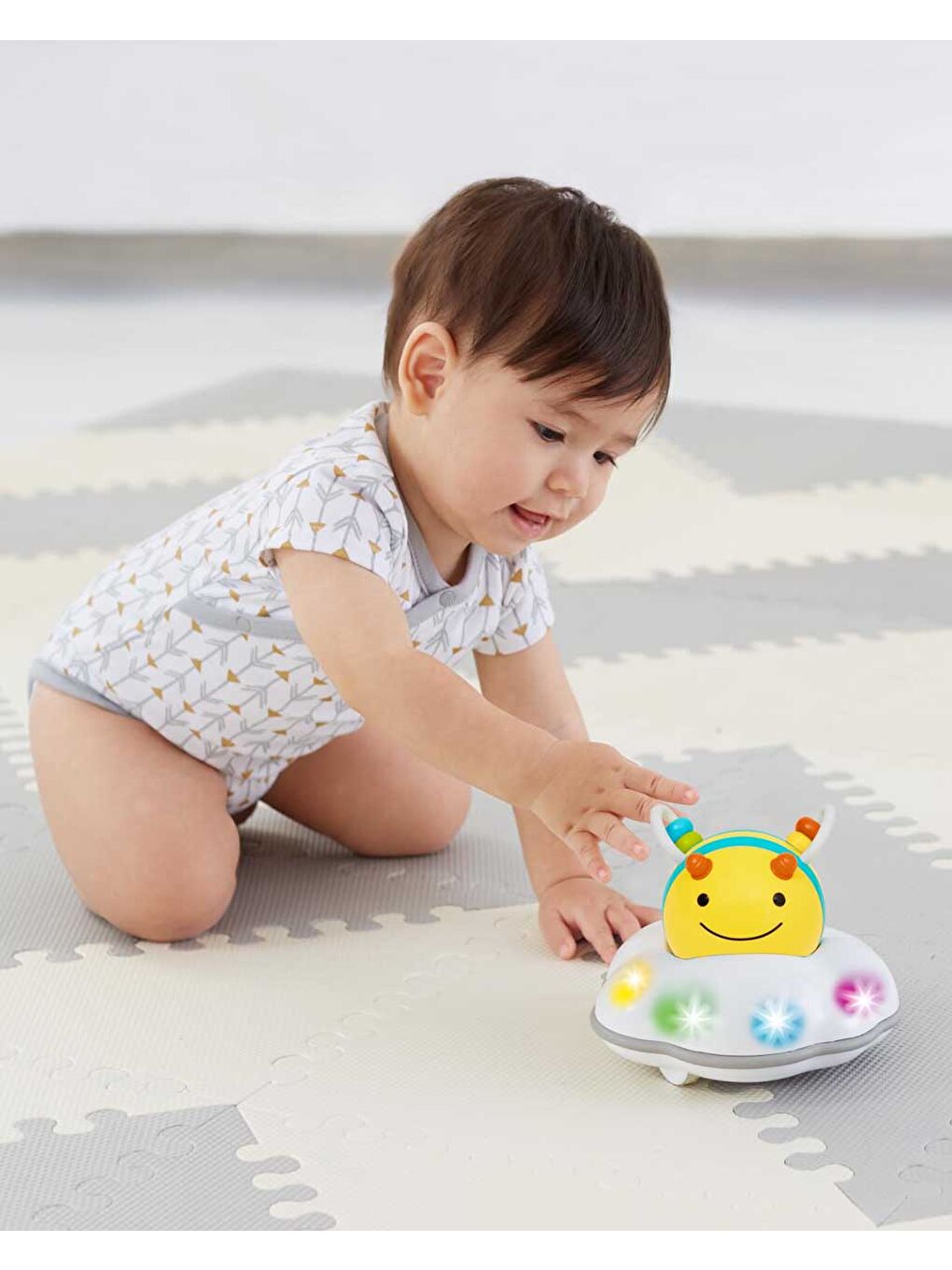 Explore & More Emekleme Oyuncağı Arı 5 Ay+-6