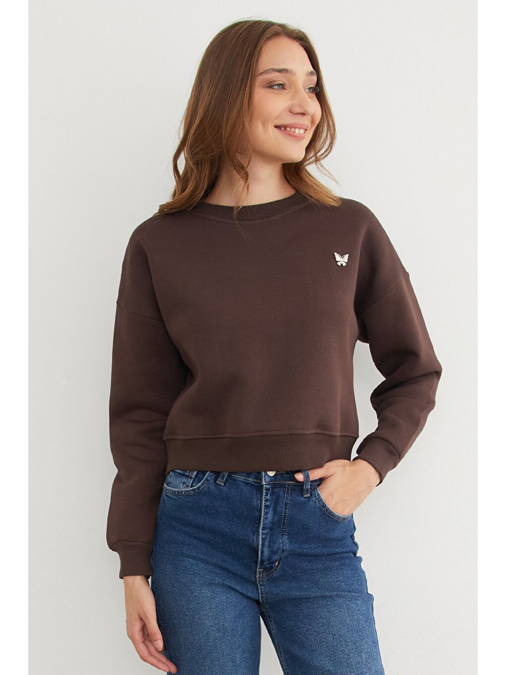 Kahverengi 3 İplik Metal Kelebek Aksesuarlı Sweatshirt-1