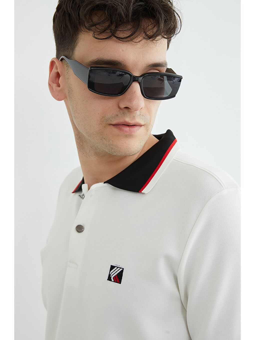 Ekru Ribanalı Polo Yaka Yarım Düğmeli Modal Tişört-1