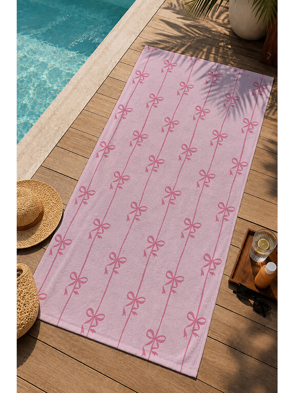 Pembe Çizgili Mini Fiyonk Desenli 70x150 Cm Dijital Baskılı Plaj Ve Banyo Havlusu-2