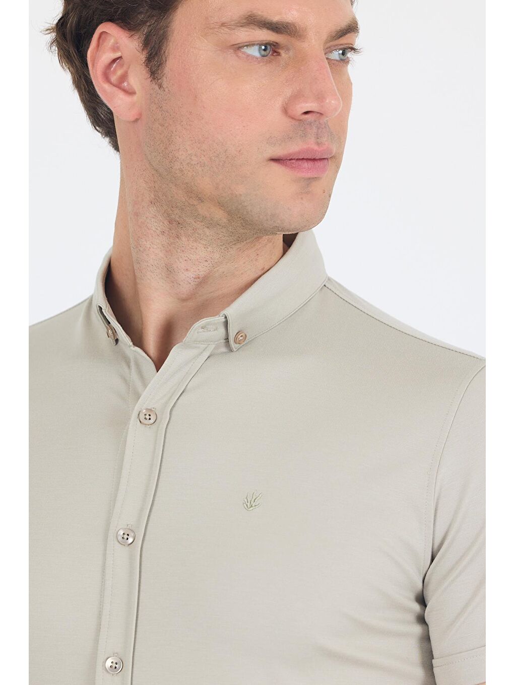 Gri İtalyan Düğmeli Yaka Kısa Kol Cepsiz Slim Fit Büyük Beden Gömlek 1004250255-3