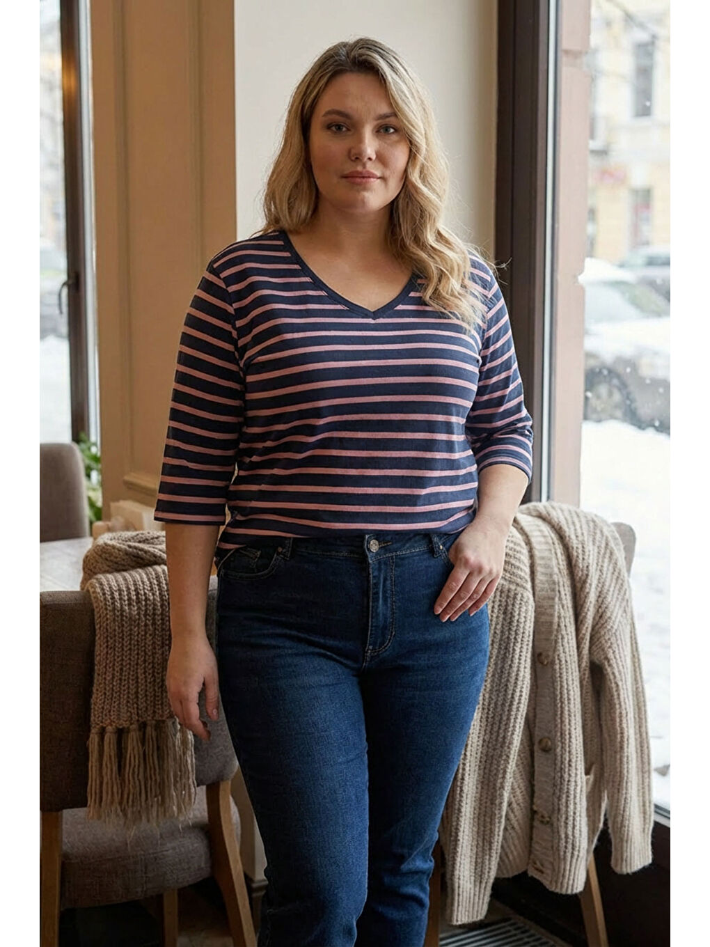 Lacivert Büyük Beden V Yaka Fakir Kol Çizgili İnce Sweatshirt 10971118-1