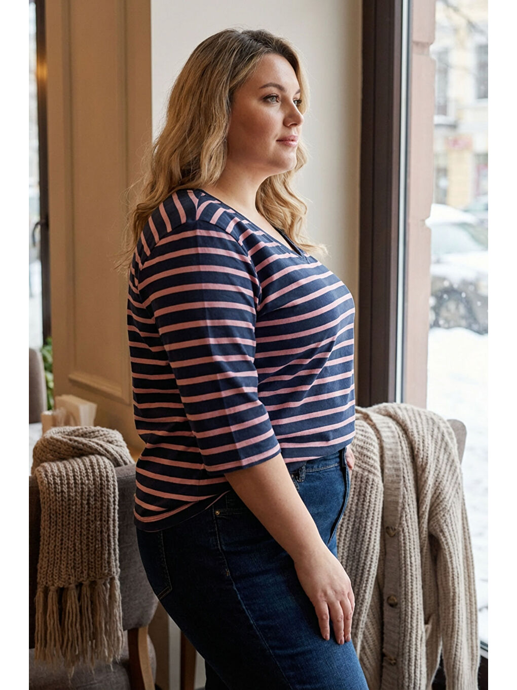 Lacivert Büyük Beden V Yaka Fakir Kol Çizgili İnce Sweatshirt 10971118-3