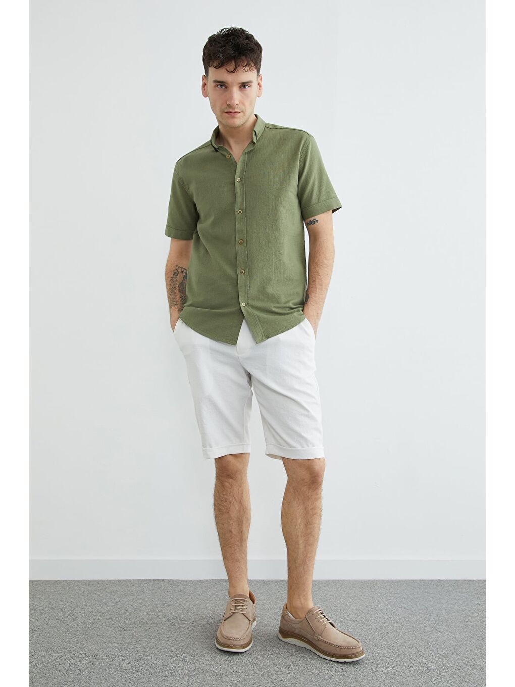 Haki Keten Görünümlü Kısa Kol Gömlek-3
