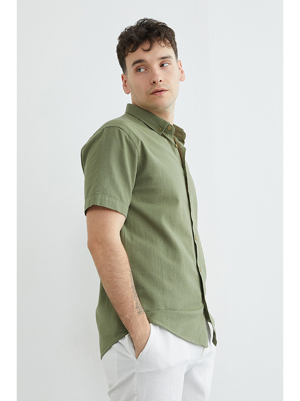 Haki Keten Görünümlü Kısa Kol Gömlek-4