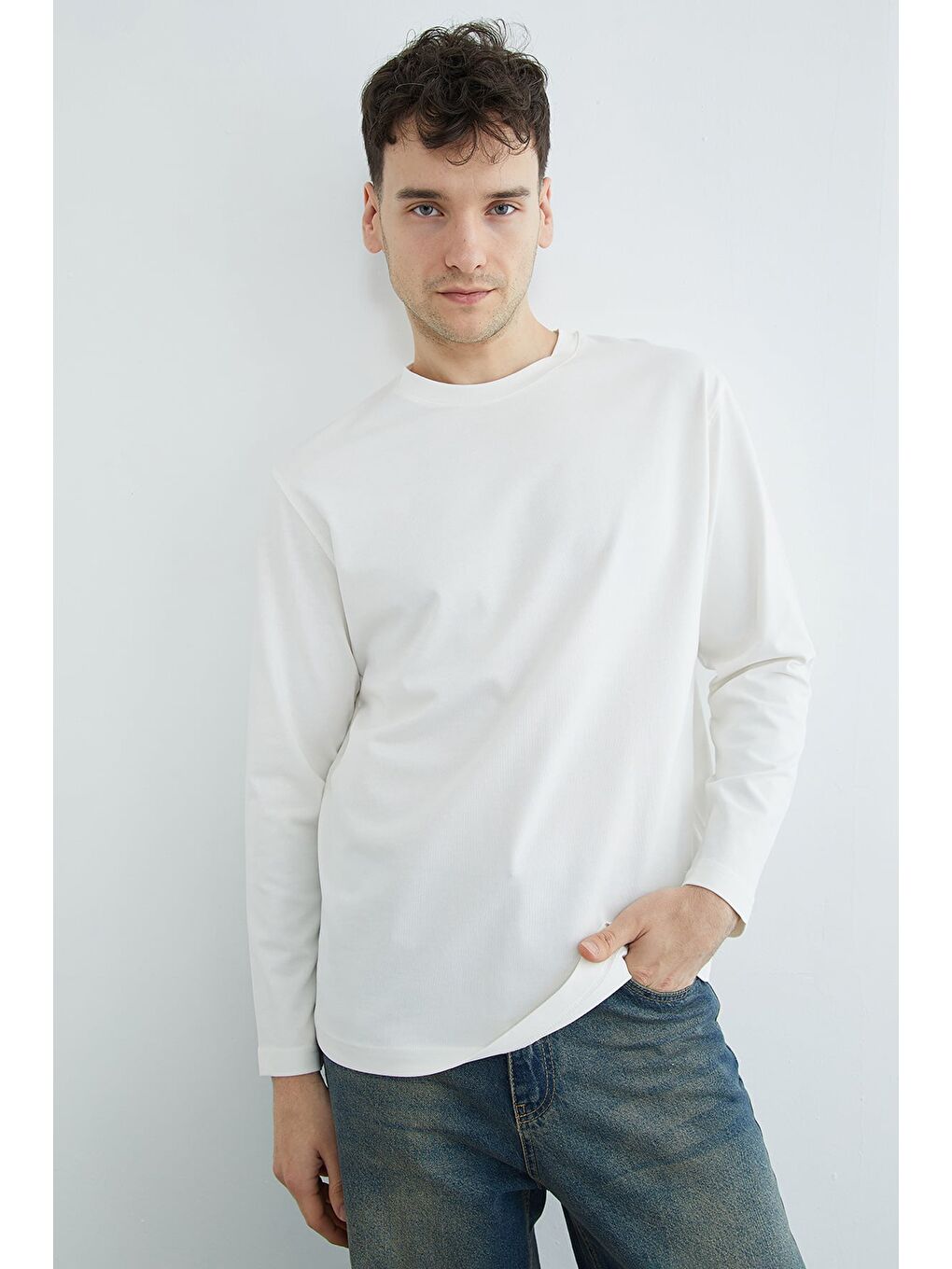 Ekru Basic Bisiklet Yaka Sweatshirt