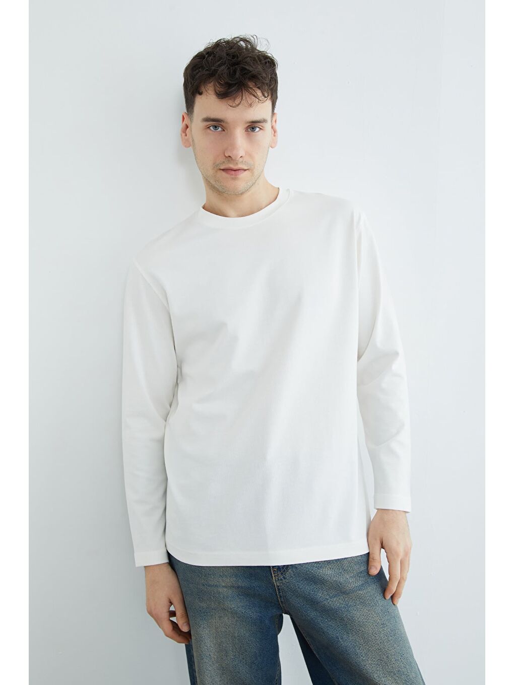 Ekru Basic Bisiklet Yaka Sweatshirt-1