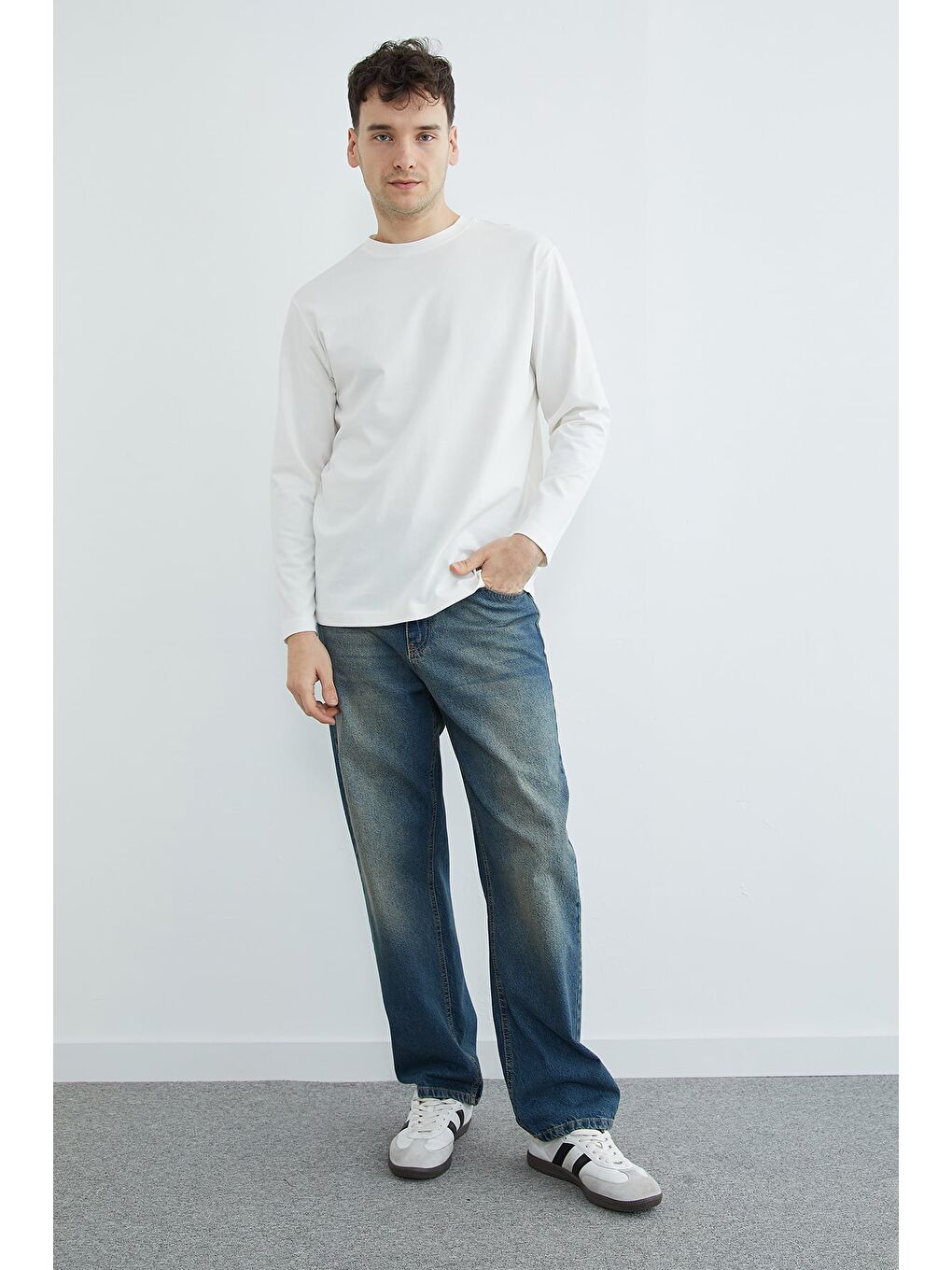 Ekru Basic Bisiklet Yaka Sweatshirt-3