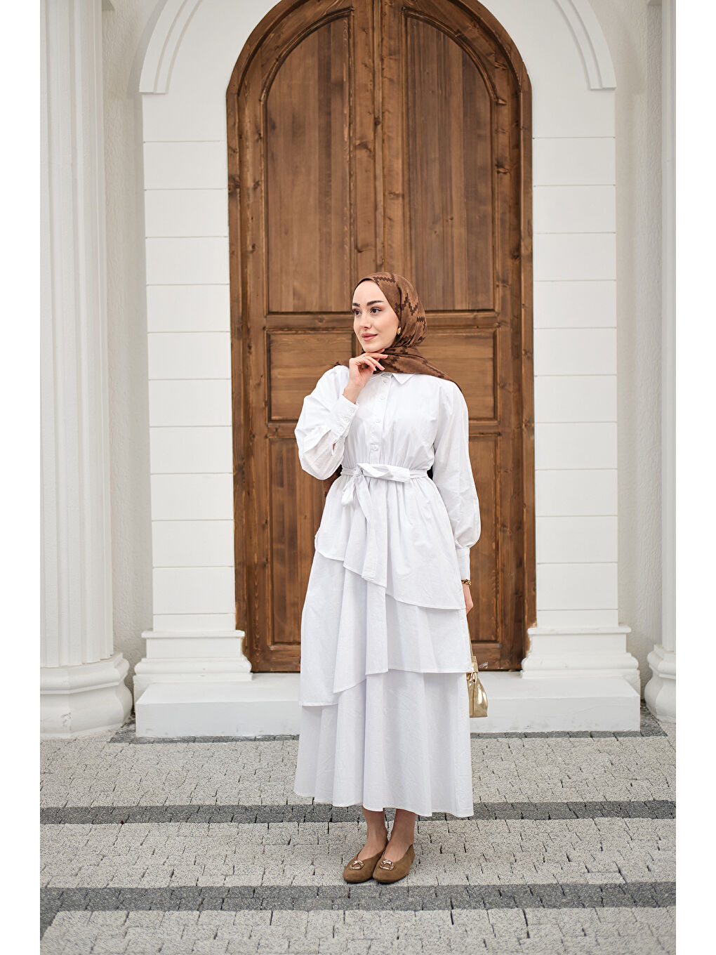 Kadın Eteği Volanlı Bel Bağlamalı Gömlek Yaka Yarım Düğmeli Elbise Beyaz-2