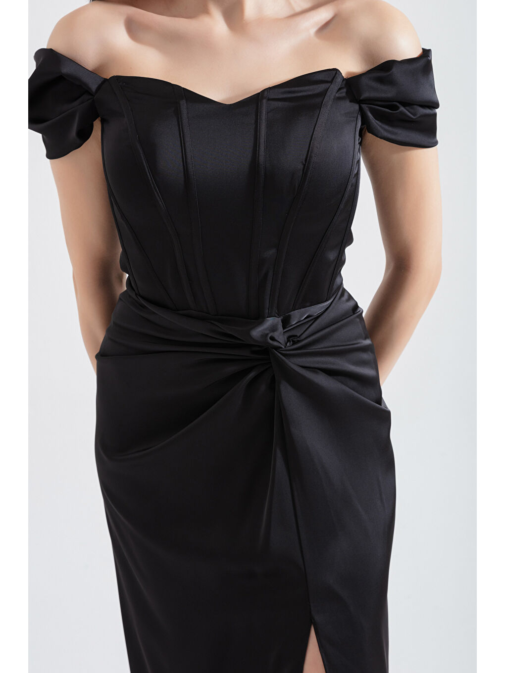 Kadın Siyah Balen Korseli Uzun Saten Abiye Elbise-3