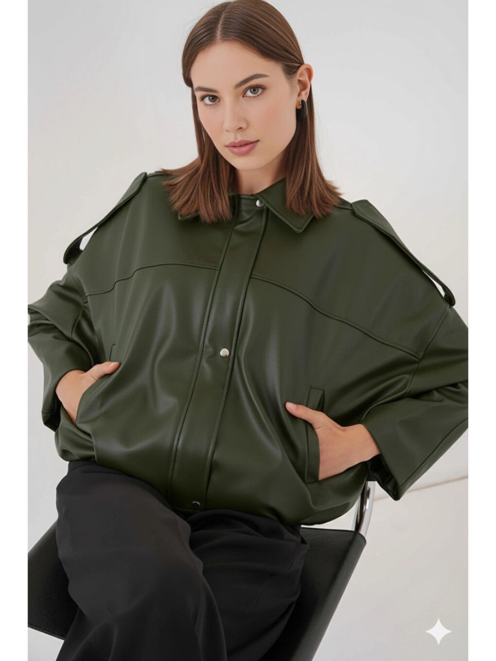 Kadın Haki Oversize Fermuarlı ve Düğmeli Yandan Cepli Suni Deri Ceket HZL25W-BD110551-2