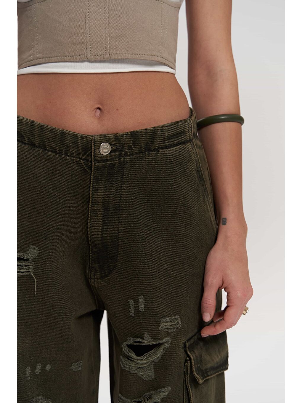 Dries Kirli Yeşil Yırtık Detay Kargo Jean Pantolon-3