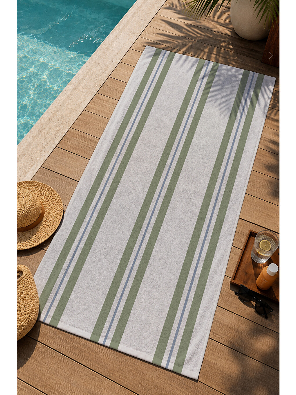 Beyaz Yeşil İnce Dikey Çizgili 70x150 Cm Dijital Baskılı Plaj Ve Banyo Havlusu-2