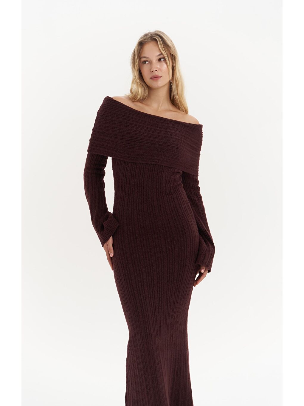 Valencia Carmen Yaka Bordo Uzun Triko Elbise