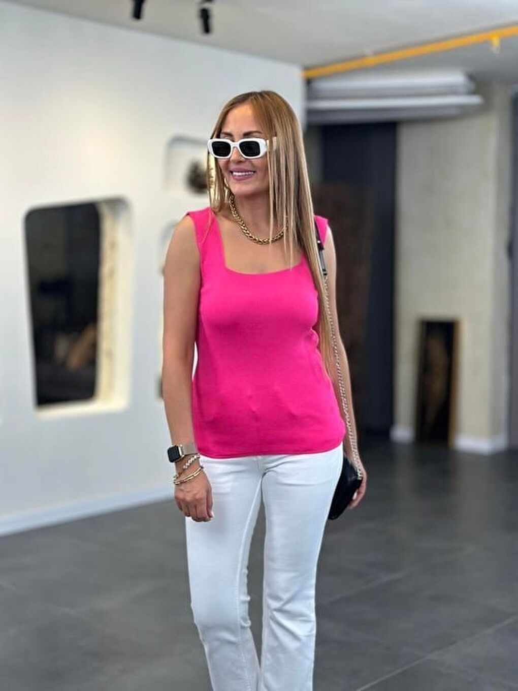 Pembe Kadın Kare Yaka Kalın Askılı Beyaz Triko Bluz-1