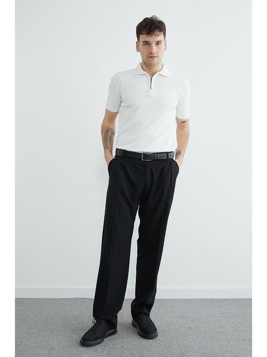 Beyaz Fitilli Polo Yaka Yarım Fermuarlı Triko Tişört-4