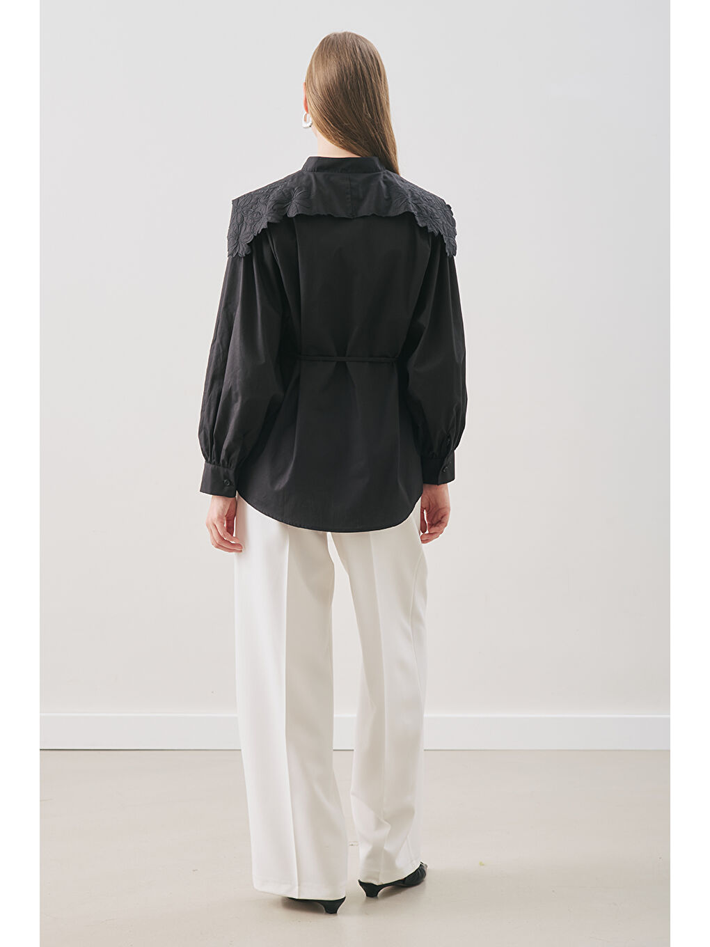 Nakışlı Geniş Yaka Gömlek Siyah-6