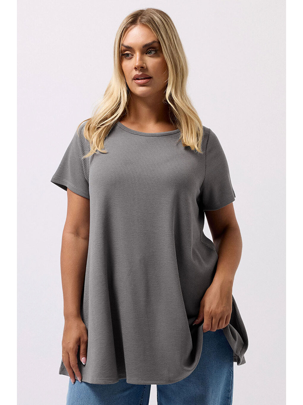 Gri Büyük Beden Bisiklet Yaka Kısa Kollu Fitilli Esnek Kumaş Uzun T-shirt 304026-1